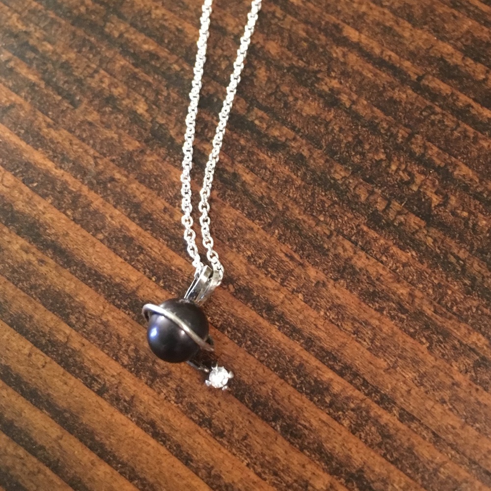 Vantel Pearls Twinkling Orbit necklace